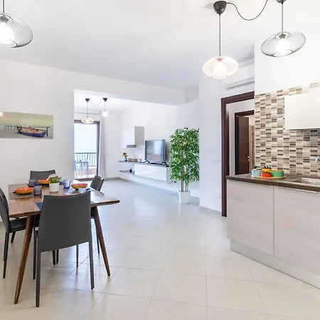 דירה Calipso Big With Sea View, Parking & Pool