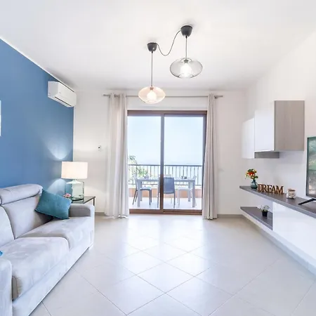Calipso Big With Sea View, Parking & Pool דירה