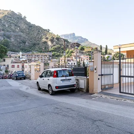 Calipso Big With Sea View, Parking & Pool Apartment Taormina