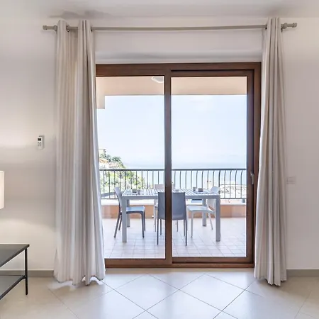 Calipso Big With Sea View, Parking & Pool דירה טאורמינה